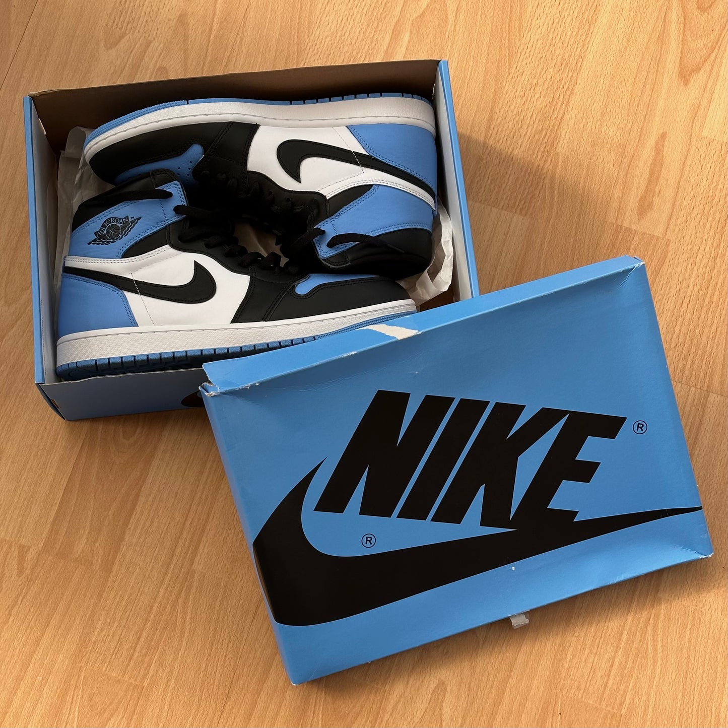 Jordan 1 Retro High OG UNC Toe